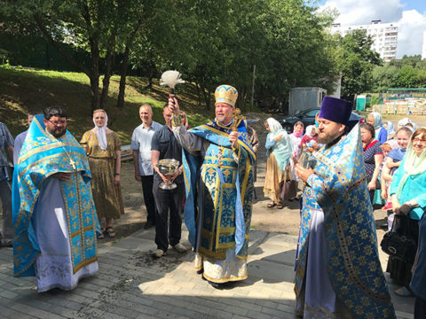 храм почаевской иконы божией матери в чертаново расписание богослужений